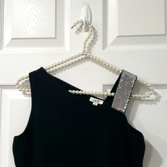 Authentic NEW Cache black sleeveless sweater - Picture 2 of 8